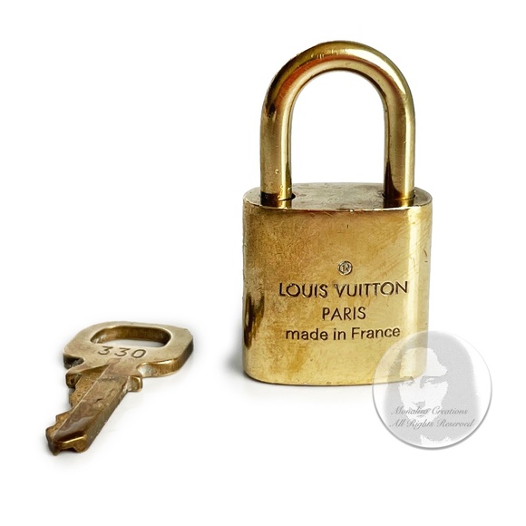 Vintage Louis Vuitton Lock & Key Small Brass Bag or Luggage Lock LV Logo - Picture 5 of 10